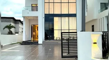 BRAND NEW 4 BEDROOM FULLY DETACHED DUPLEX