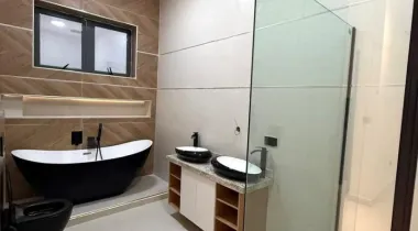 BRAND NEW 4 BEDROOM FULLY DETACHED DUPLEX