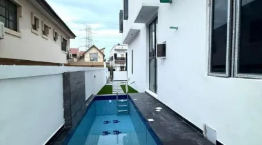 BRAND NEW 4 BEDROOM FULLY DETACHED DUPLEX