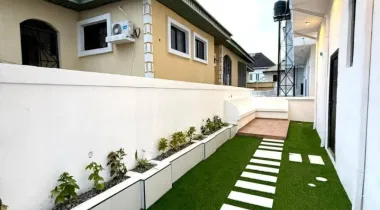 BRAND NEW 4 BEDROOM FULLY DETACHED DUPLEX