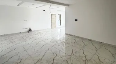 3BEDROOM APARTMENT WITH POOL AND GYM
