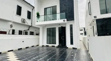 4 Bedroom Fully Detached Duplex with Bq And Swimming Po