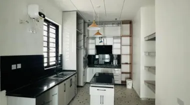 4 Bedroom Fully Detached Duplex with Bq And Swimming Po