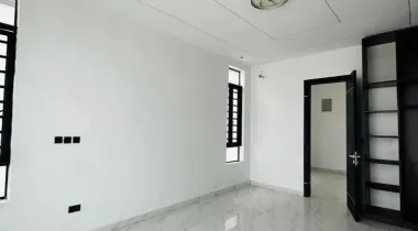 4 Bedroom Fully Detached Duplex with Bq And Swimming Po