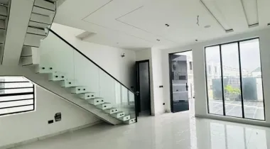 4 Bedroom Fully Detached Duplex with Bq And Swimming Po