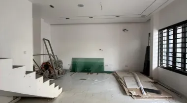 Contemporary 4 Bedroom Terraced duplex duplexes for sale