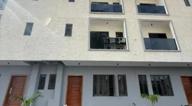 Contemporary 4 Bedroom Terraced duplex duplexes for sale
