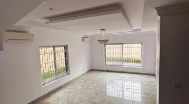 5) BEDROOM TERRACE PROPERTY WITH A ROOM BOYS QUARTER ON BANANA ISLAND