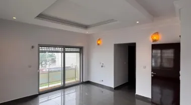 5) BEDROOM TERRACE PROPERTY WITH A ROOM BOYS QUARTER ON BANANA ISLAND