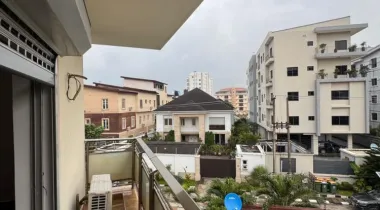 5) BEDROOM TERRACE PROPERTY WITH A ROOM BOYS QUARTER ON BANANA ISLAND