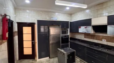 5) BEDROOM TERRACE PROPERTY WITH A ROOM BOYS QUARTER ON BANANA ISLAND