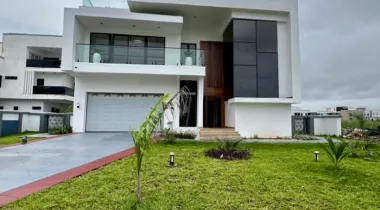 6 BED DETACHED SMART HOME WITH, PRIVATE CINEMA, POOL, AND ROOFTOP TERRACE