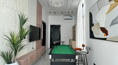 FULLY FURNISHED 5 BEDROOM FULLY DETACHED DUPLEX WITH BQ
