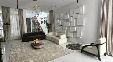FULLY FURNISHED 5 BEDROOM FULLY DETACHED DUPLEX WITH BQ