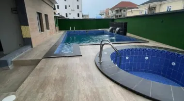 Luxurious fully serviced 2 Bedroom Apartment with pool, gym and water treatment