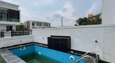 4 BEDROOM FULLY DETACHED DUPLEX WITH BQ