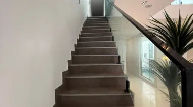 WELL FINISHED 5 BEDROOM FULLY DETACHED DUPLEX FOR SALE