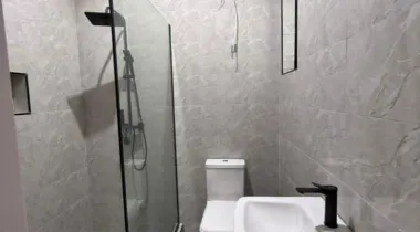 WELL FINISHED 5 BEDROOM FULLY DETACHED DUPLEX FOR SALE