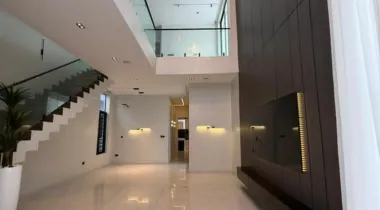 WELL FINISHED 5 BEDROOM FULLY DETACHED DUPLEX FOR SALE