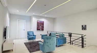 *A MAGNIFICENT CONTEMPORARY BRAND NEW  AUTOMATED 5 BEDROOM FULLY DETACHED DUPLEX WITH Swimming pool