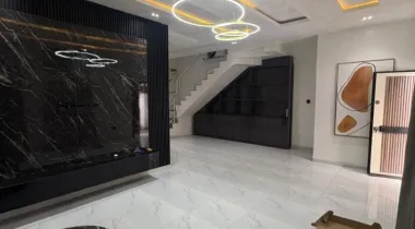 4bedroom Semi detached duplex available for rent  Location chevron 12m 