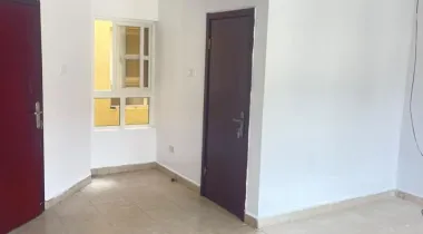 Mini flat downstairs - 3.8m |Negotiable 