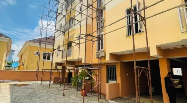 2 bedroom flat apartment  Location: chevron second toll gate 