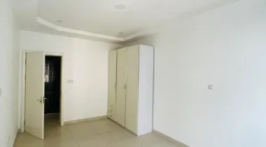 3 bedroom flat apartment with bq  Location: chevron toll gate