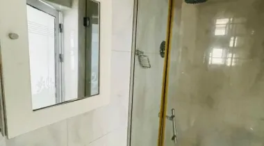 3 bedroom flat apartment with bq  Location: chevron toll gate