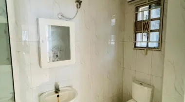 3 bedroom flat apartment with bq  Location: chevron toll gate