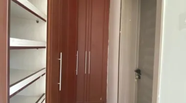 Luxurious 4 bedroom Apartment with BQ  Location: Milverton Road, Off Bourdillon, Ikoyi.