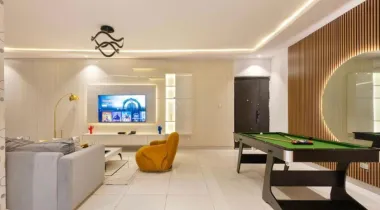 Book this cozy 🥰 and luxurious 2 Bedroom Penthouse with a  *Rooftop Pool  🏊‍♀️  *Rooftop Gym 