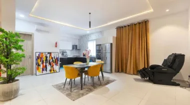 Book this cozy 🥰 and luxurious 2 Bedroom Penthouse with a  *Rooftop Pool  🏊‍♀️  *Rooftop Gym 