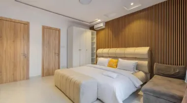 Book this cozy 🥰 and luxurious 2 Bedroom Penthouse with a  *Rooftop Pool  🏊‍♀️  *Rooftop Gym 