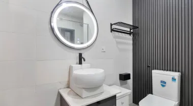 Book this cozy 🥰 and luxurious 3 Bedroom Penthouse with a  *Rooftop Pool  🏊‍♀️ 