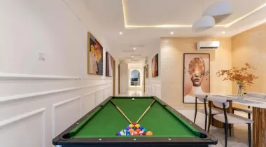 Book this cozy 🥰 and luxurious 3 Bedroom Penthouse with a  *Rooftop Pool  🏊‍♀️ 