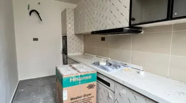 Spacious 2 bedroom detached with pool, gym &amp; elevator in a secure location.