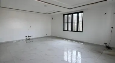 Spacious 5 Bedroom terrace with pool, cinema &amp; bq in a serene Location