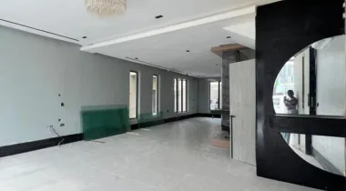 Standard 5 Bedroom Detached in Ikoyi with Study Room, Mini Lounge , Swimming Pool and bq  📍Location: Ikoyi  💰Price: N1.75B