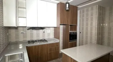 5 BEDROOM FULLY DETACHED AND BQ FOR SALE