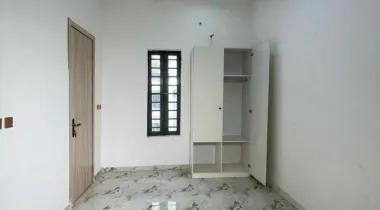 4 BEDROOM FULLY DETACHED DUPLEX WITH BQ