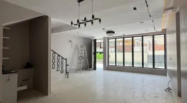 5 BEDROOM DETACHED with 2 Kitchens , 2 Bqs &amp; office