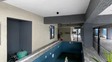 Luxurious fully serviced 1/2 Bedroom Apartment with pool, gym and water treatment
