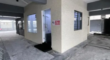 Luxurious fully serviced 1/2 Bedroom Apartment with pool, gym and water treatment