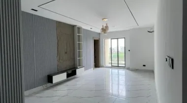 Luxurious fully serviced 1/2 Bedroom Apartment with pool, gym and water treatment