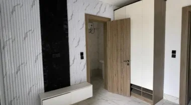 Luxurious fully serviced 1/2 Bedroom Apartment with pool, gym and water treatment