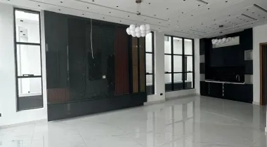 Contemporary 5 Bedroom Fully  Detached Duplex with Bq, Pool, etc For Sale