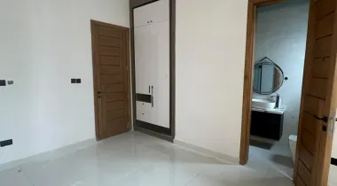 Contemporary 5 Bedroom Fully  Detached Duplex with Bq, Pool, etc For Sale