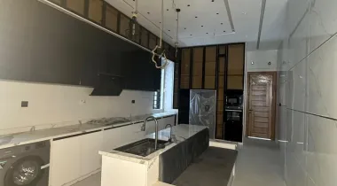Contemporary 5 Bedroom Fully  Detached Duplex with Bq, Pool, etc For Sale
