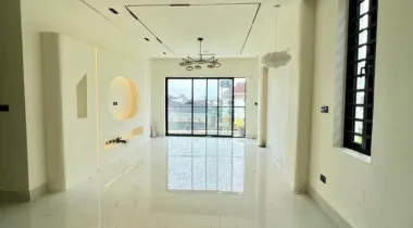 BEAUTIFULLY DESIGNED 5 BED DETACHED HOME WITH POOL,CINEMA, GYM, ROOFTOP TERRACE AND BQ
